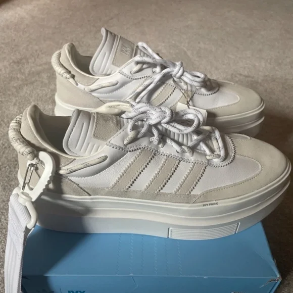 IVY PARK Super Sleek 10.5 - Picture 6 of 9